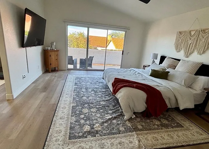 Walk To Sabino Canyon Trails, 4bd With Hot Tub *