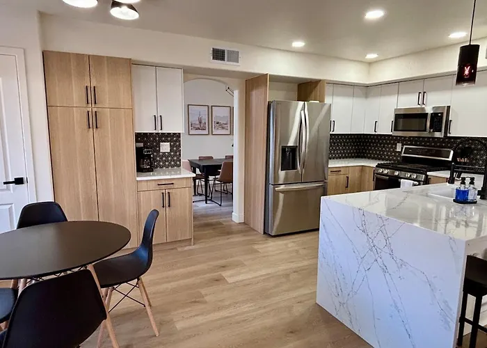 Walk To Sabino Canyon Trails, 4bd With Hot Tub