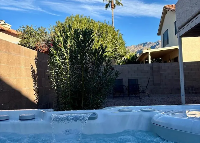 Holiday home Walk To Sabino Canyon Trails, 4bd With Hot Tub