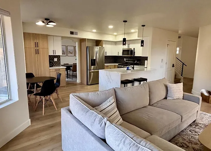 Walk To Sabino Canyon Trails, 4bd With Hot Tub Tucson