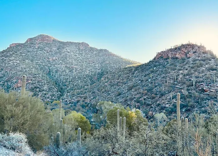 Walk To Sabino Canyon Trails, 4bd With Hot Tub *