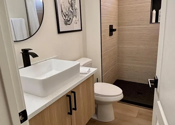Walk To Sabino Canyon Trails, 4bd With Hot Tub Holiday home Tucson