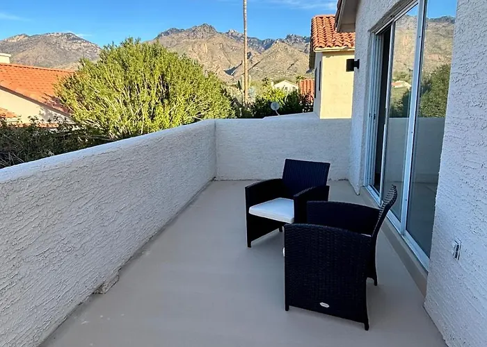 Walk To Sabino Canyon Trails, 4bd With Hot Tub Holiday home