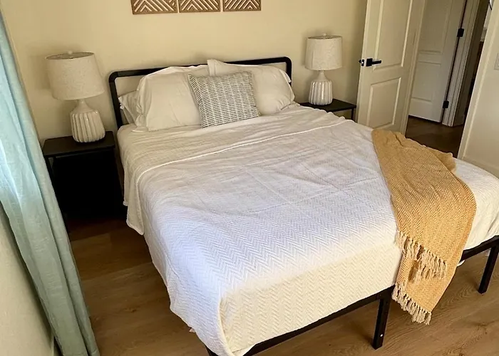Walk To Sabino Canyon Trails, 4bd With Hot Tub Tucson