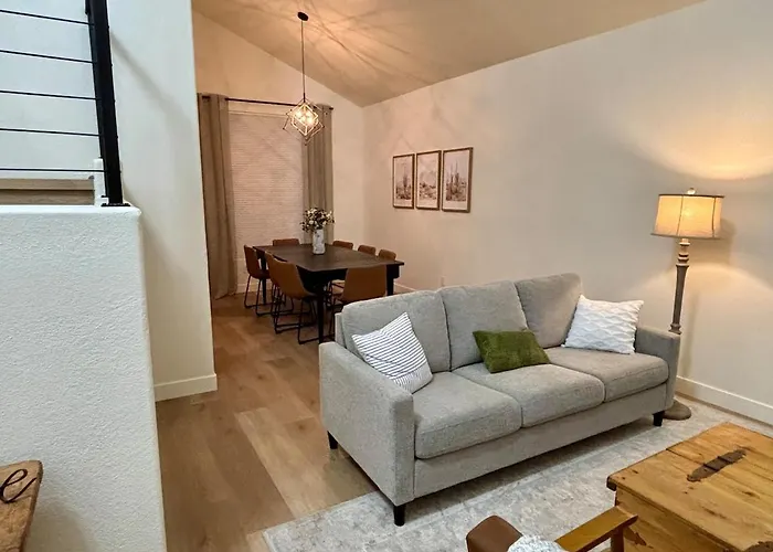 Walk To Sabino Canyon Trails, 4bd With Hot Tub Tucson